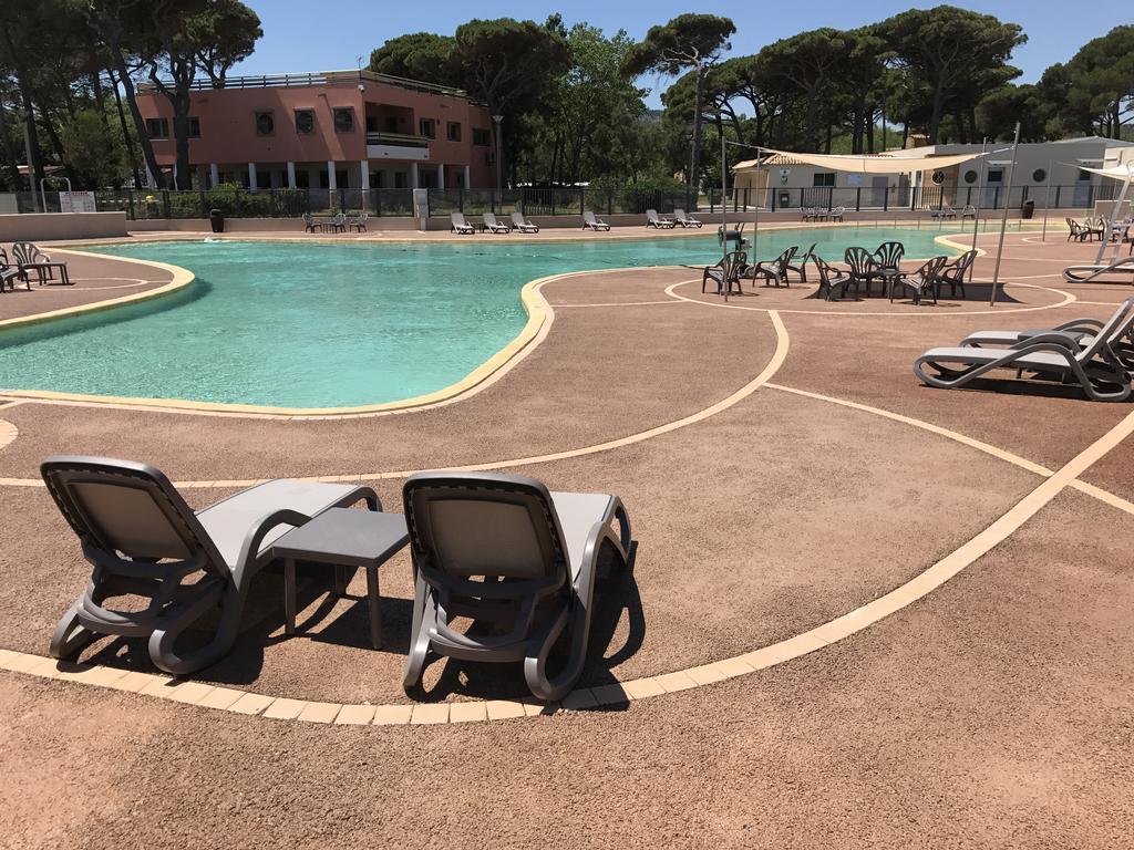 Chaletrent - Stacaravans Saint-Aygulf Hotel Frejus Exterior photo